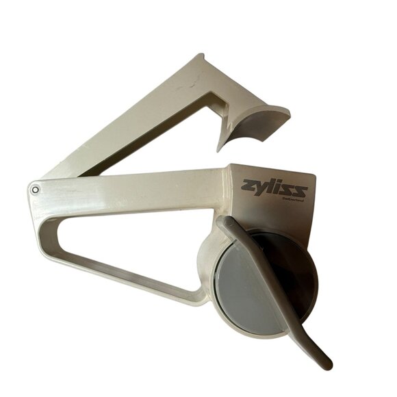 Zyliss Plastic Cheese Grater Rotary Restaurant Style, White Switzerland Made - Picture 6 of 13